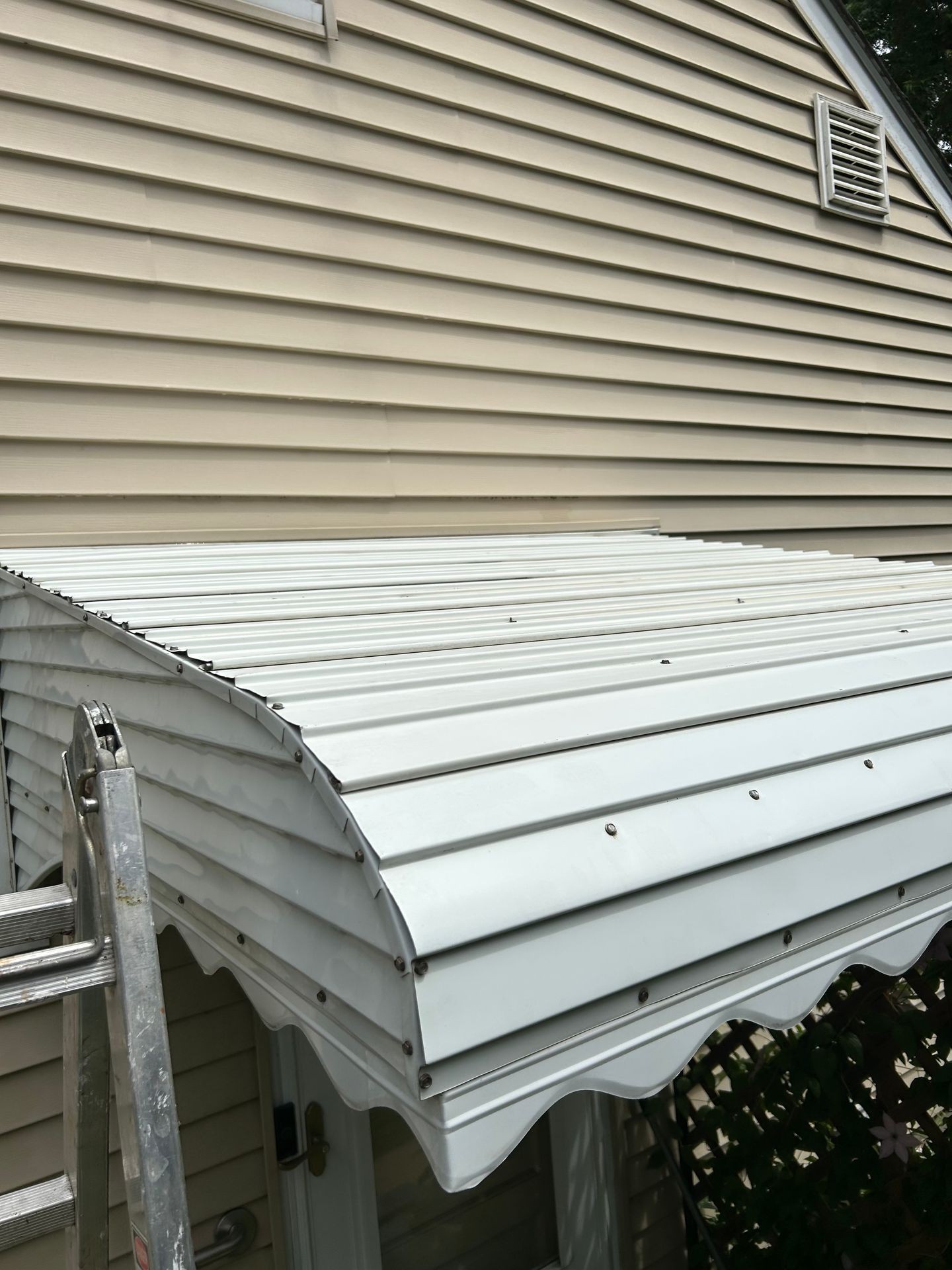 Gutter & Frame Cleaning
