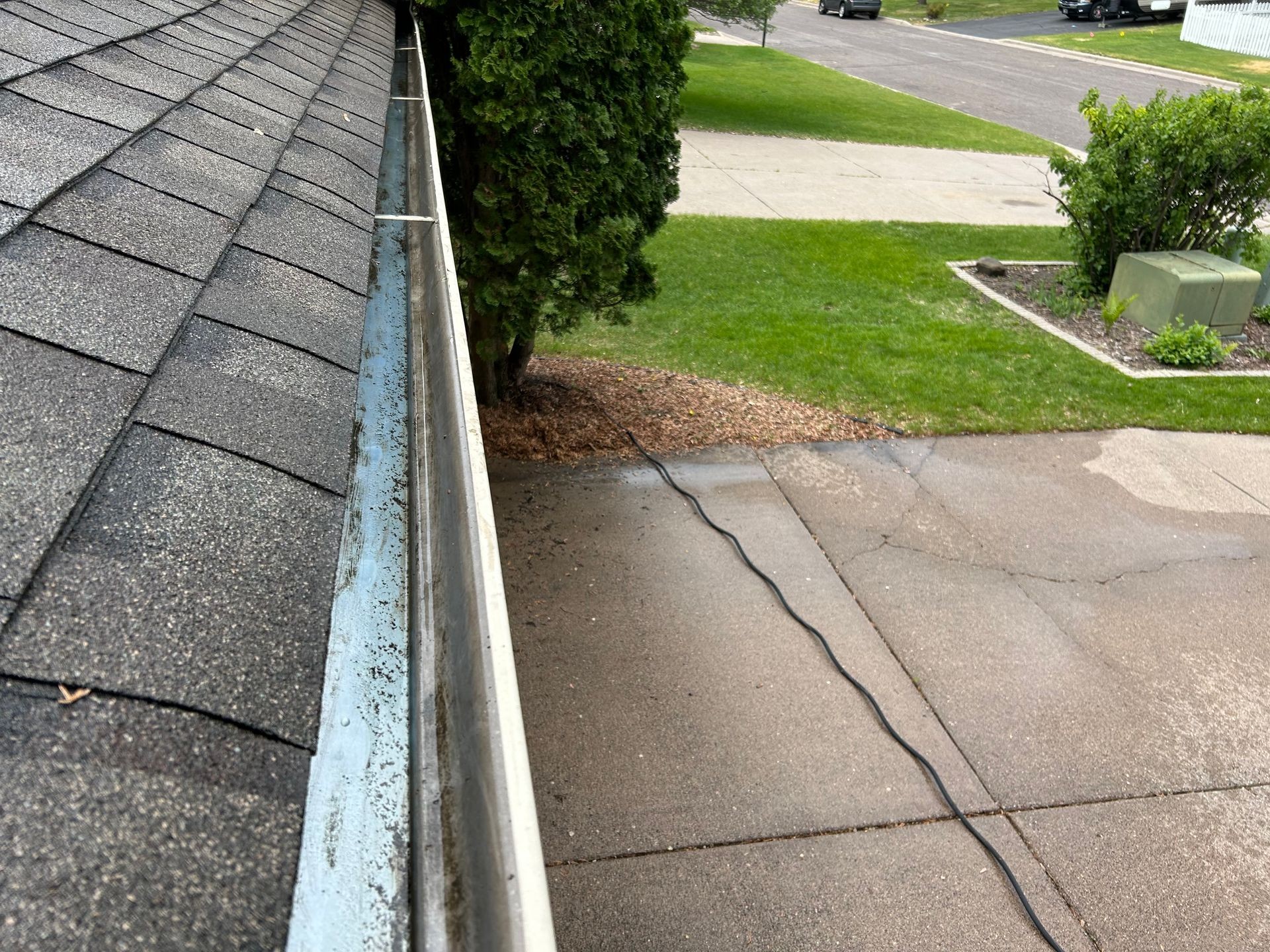 Gutter & Frame Cleaning